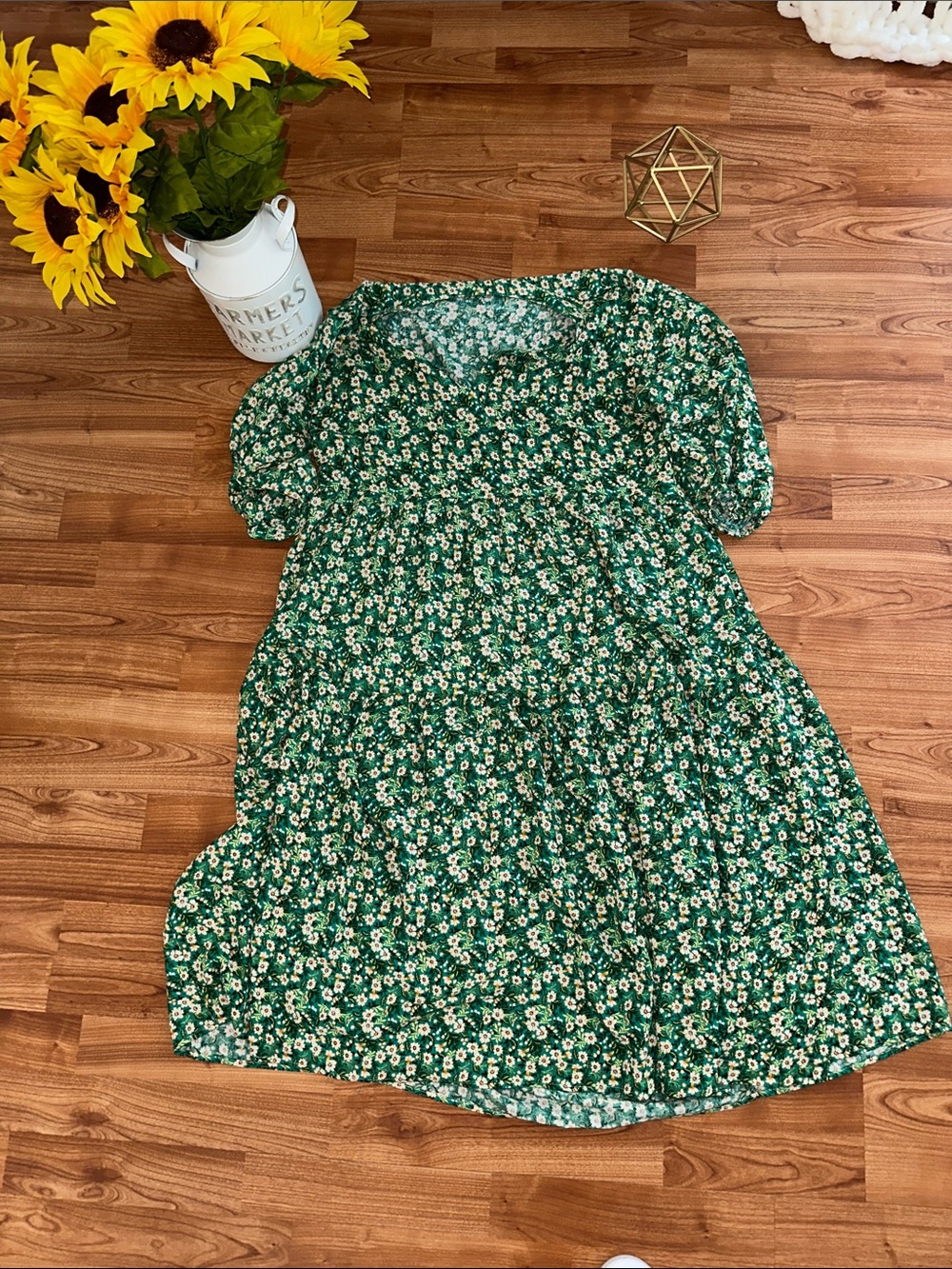 easel Green Floral Puff-Sleeve Midi Dress